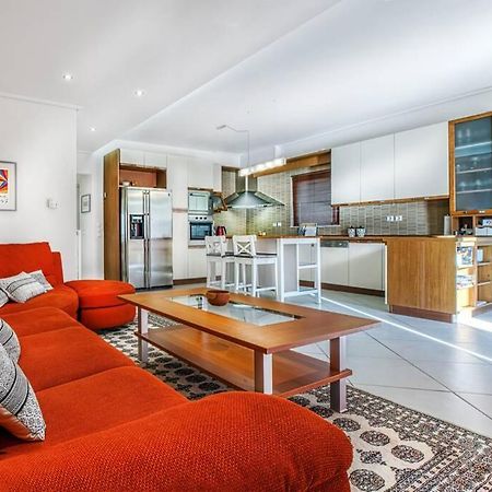 Spacious Apartment In Glyfada Close To The Sea Athena Bagian luar foto