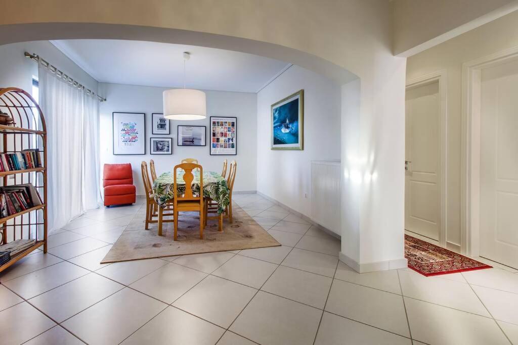 Spacious Apartment In Glyfada Close To The Sea Athena Bagian luar foto